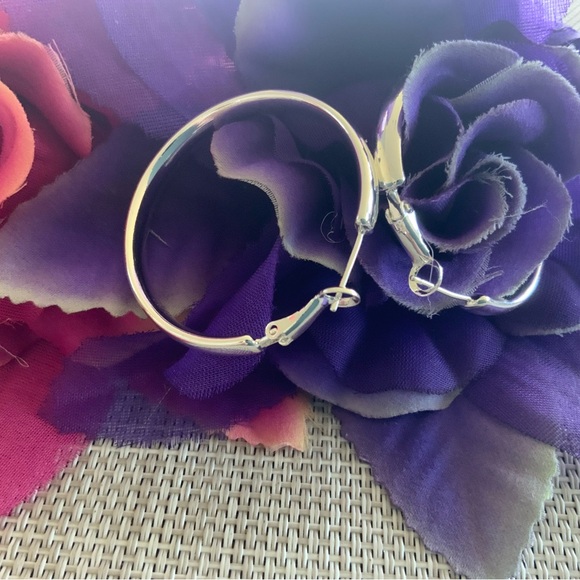 NWOT sterling silver signed 925 hoop earrings. Brand new. - Picture 3 of 3